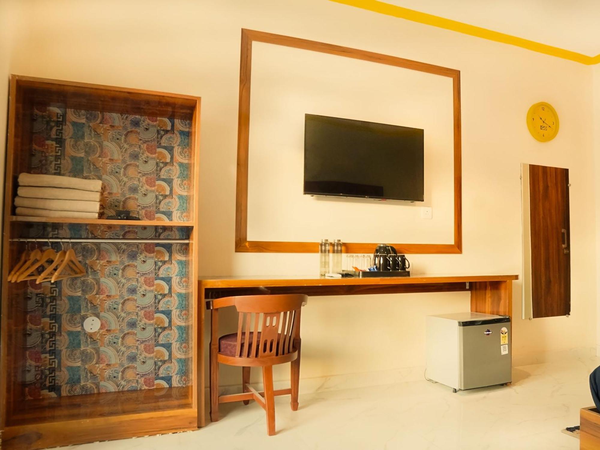 The Hosteller Rishikesh, Upper Tapovan Bagian luar foto
