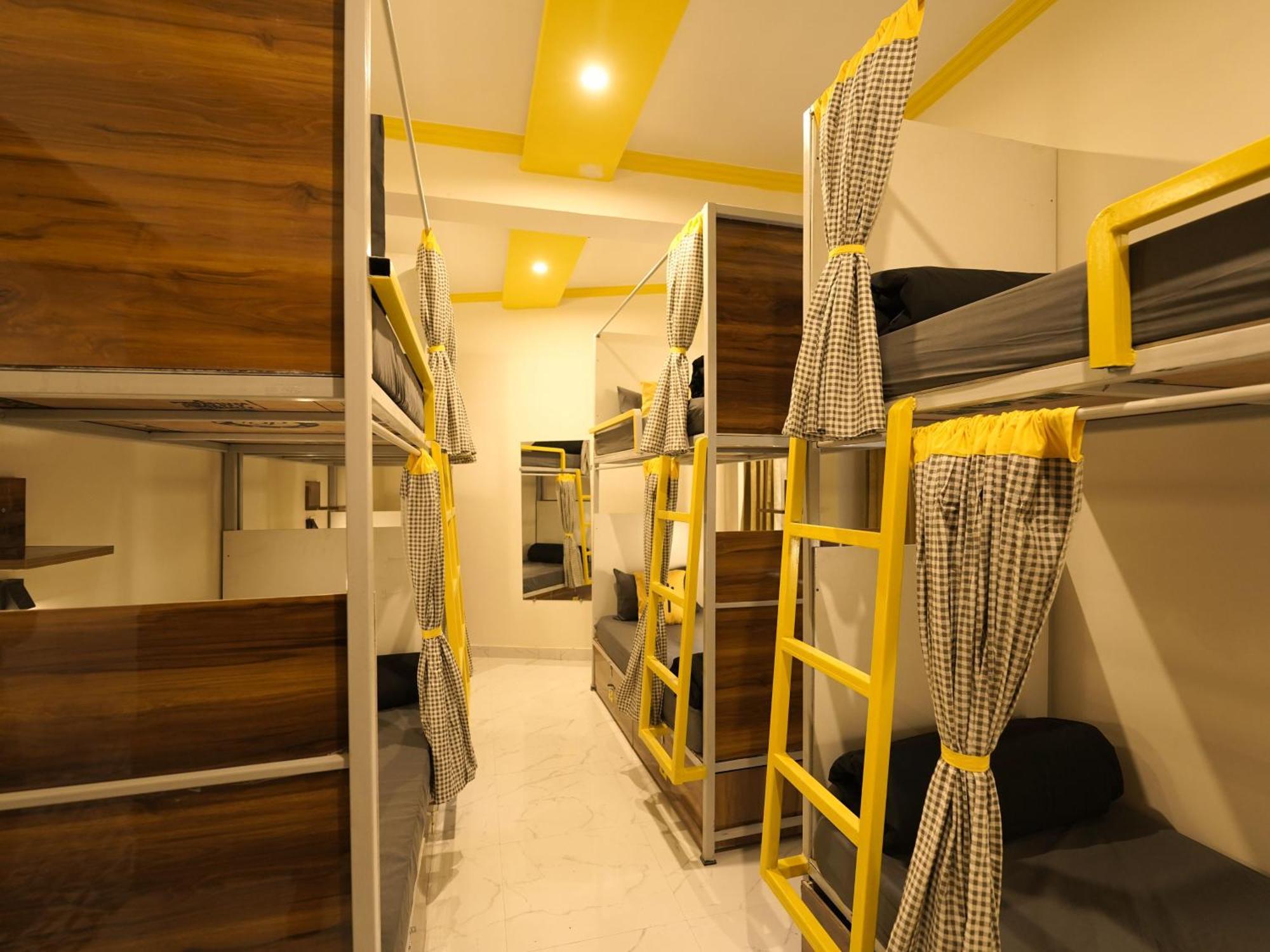 The Hosteller Rishikesh, Upper Tapovan Bagian luar foto
